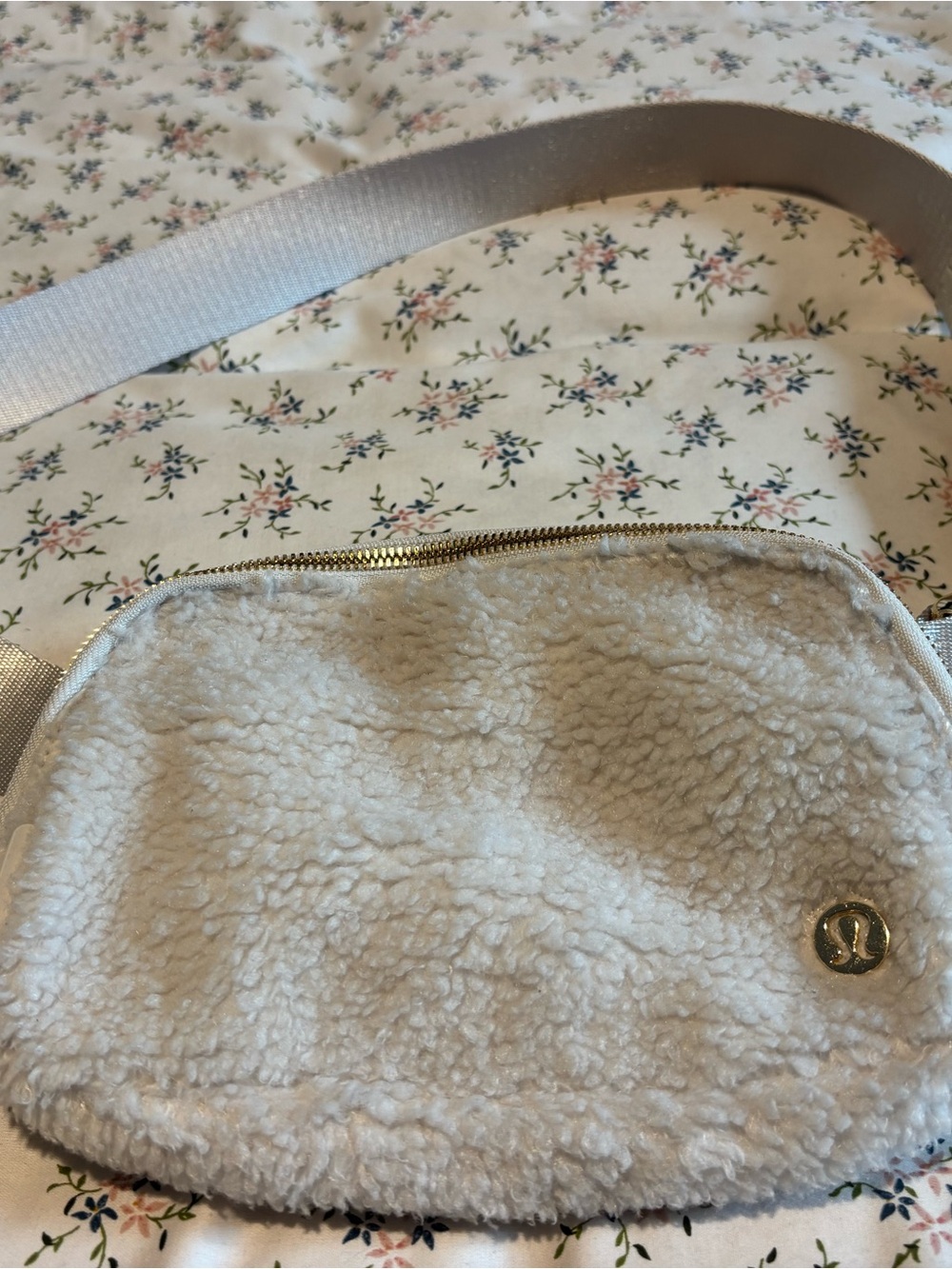 lululemon athletica Sherpa Crossbody Bag - Cream with Gold Accent